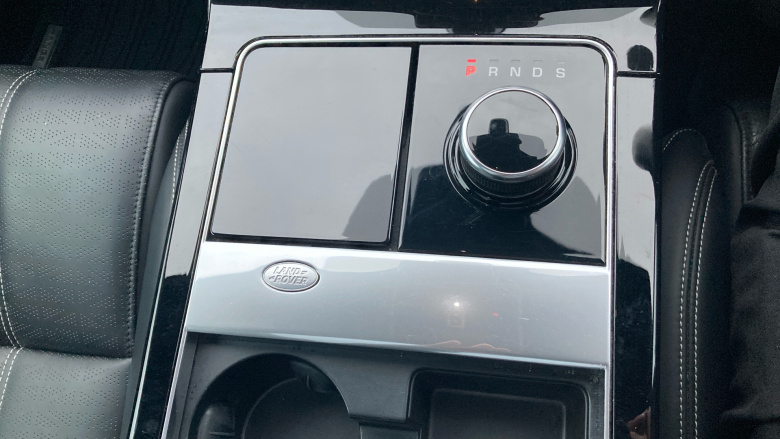 Land Rover Range Rover Velar 2.0 D240 R-Dynamic HSE 5dr Auto Diesel Estate